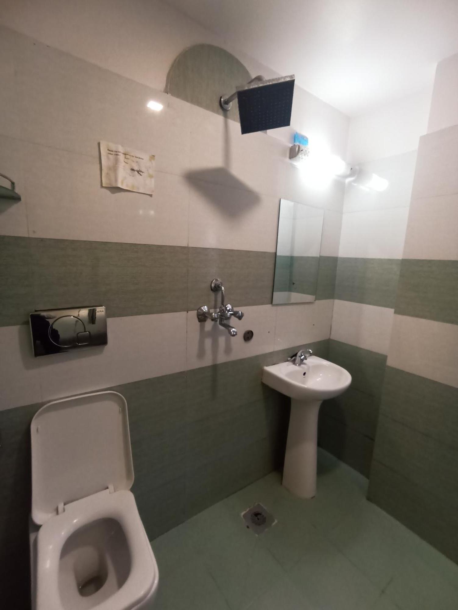 Hotel Prakash International Hetauda Стая снимка